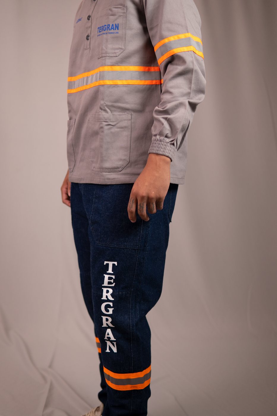 Tergran: jaqueta e calça com refletivo