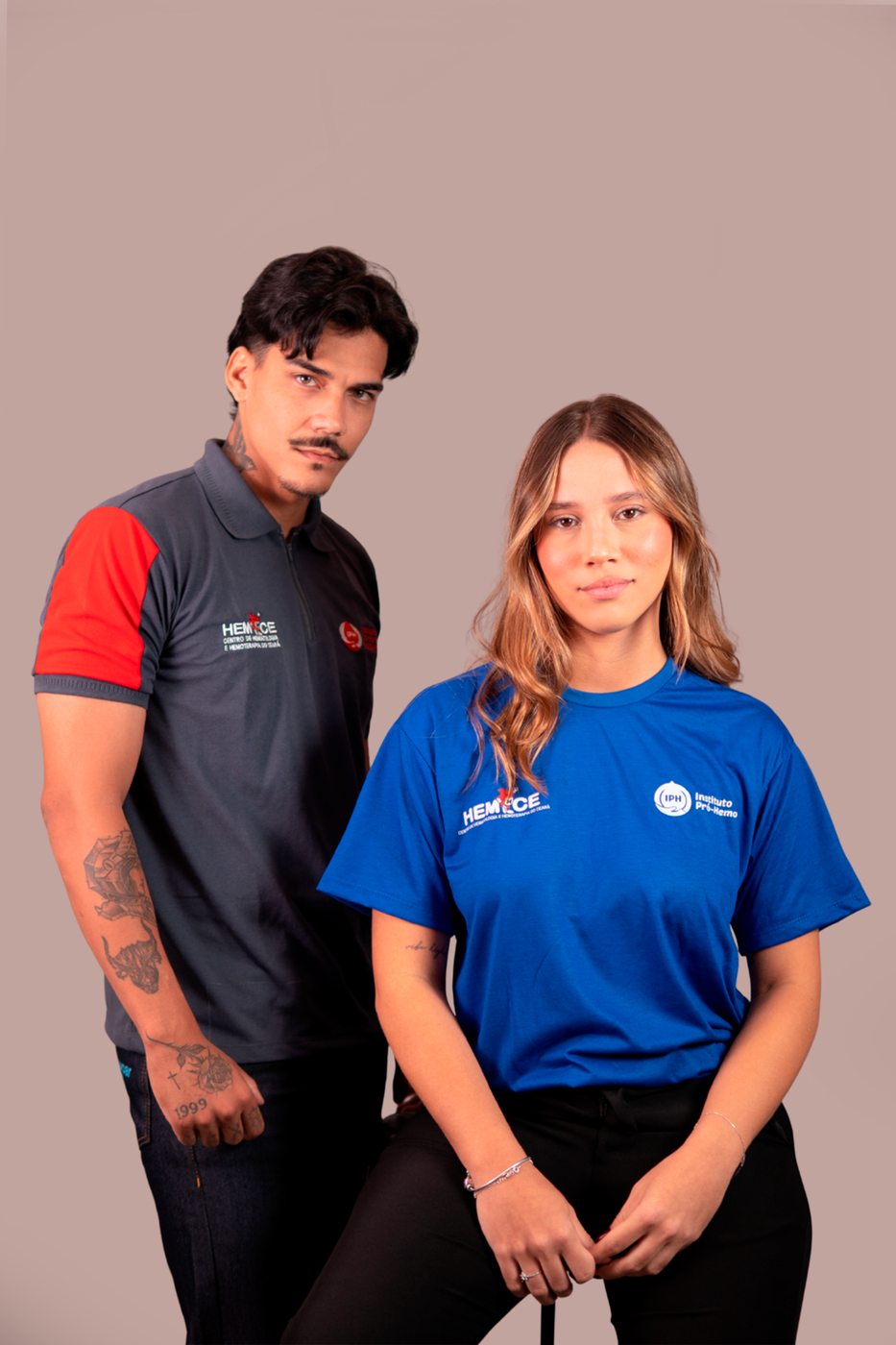 Hemoce: dupla de uniformes, outro ângulo